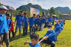 . Đoàn xã Tân Hương phối hợp với Đoàn xã Tân Lập tổ chức Chương trình TeamBuilding “Sôi động mùa hè - Bừng nhiệt huyết - Cháy đam mê”